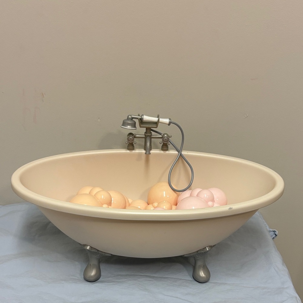 American Girl Ivory Claw Foot Bathtub + Pink Bubbles Retired Tub for 18" Dolls